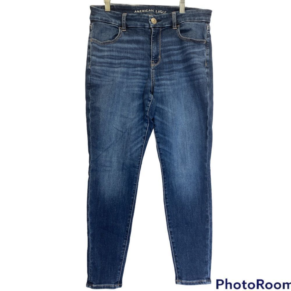 American Eagle Curvy Jegging Jeans Short - Picture 2 of 7